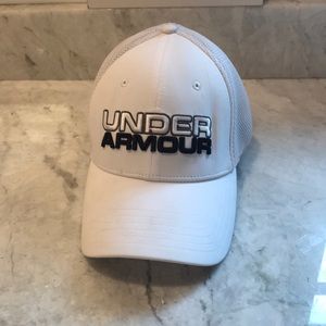 Excellent condition men’s Under Armour hat L/XL